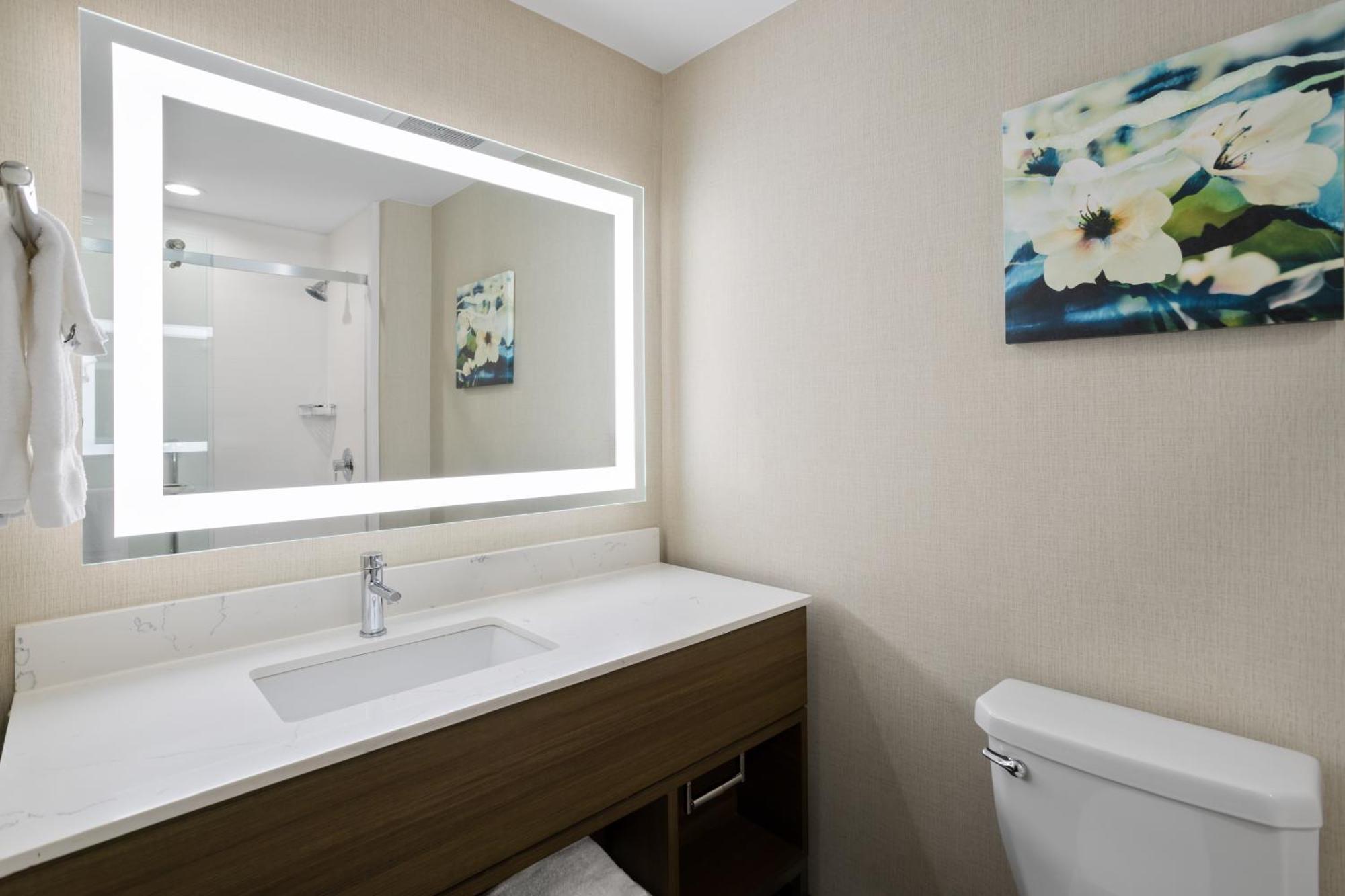 La Quinta Inn & Suites By Wyndham โลคัสท์โกรฟ ภายนอก รูปภาพ